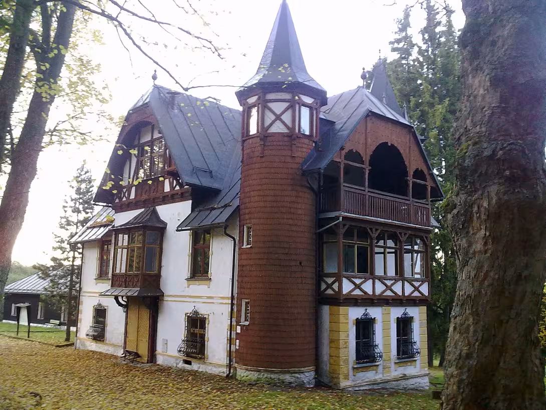 Dnešní pohled – Vila na samotě Karlov