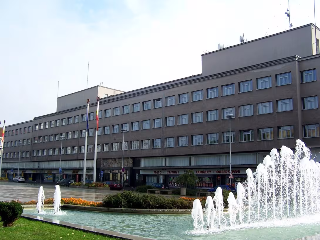 Dnešní pohled – bývalé ředitelství státních drah