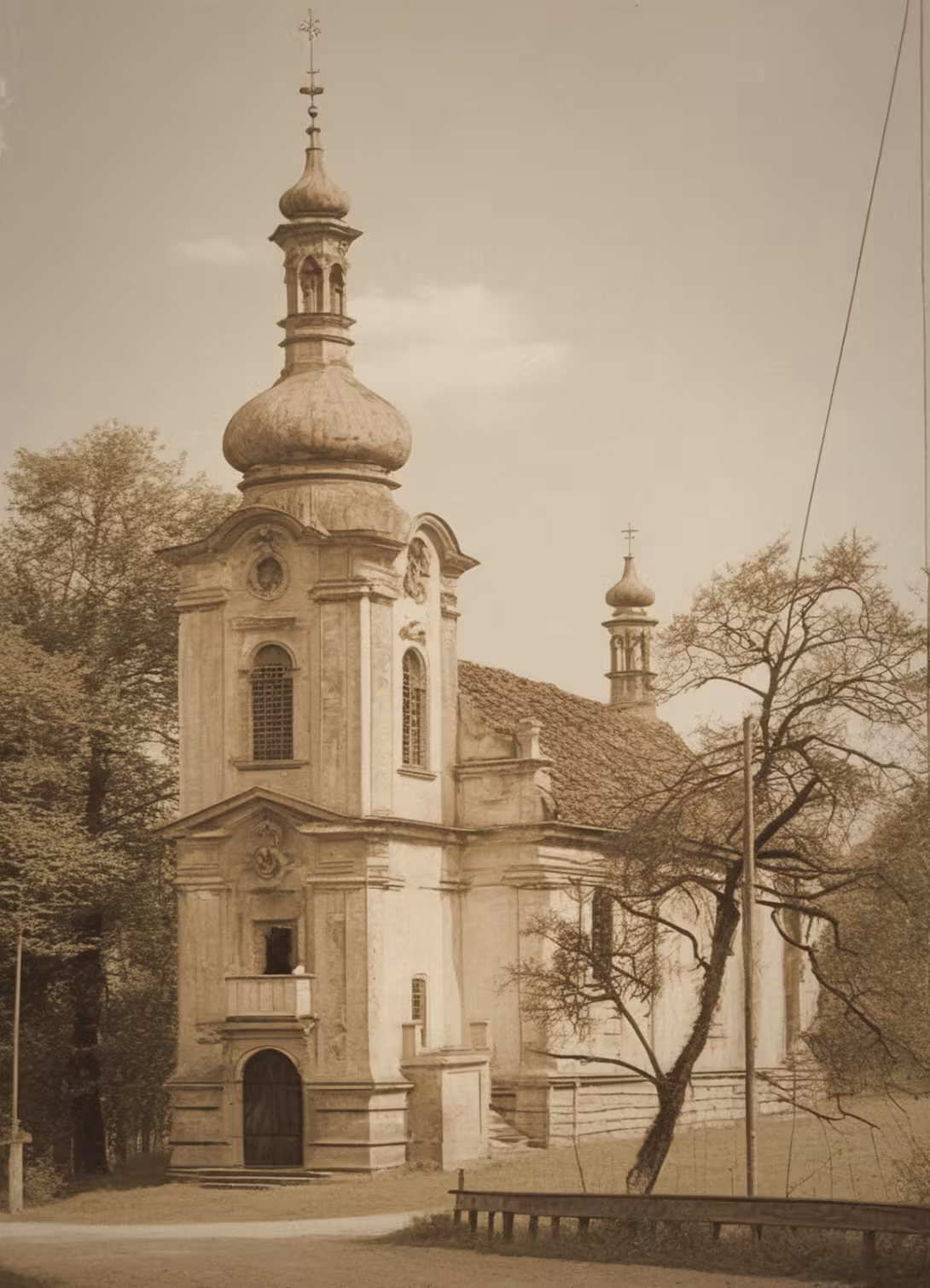 Historická podoba – Kostel svatého Kříže a Všech svatých