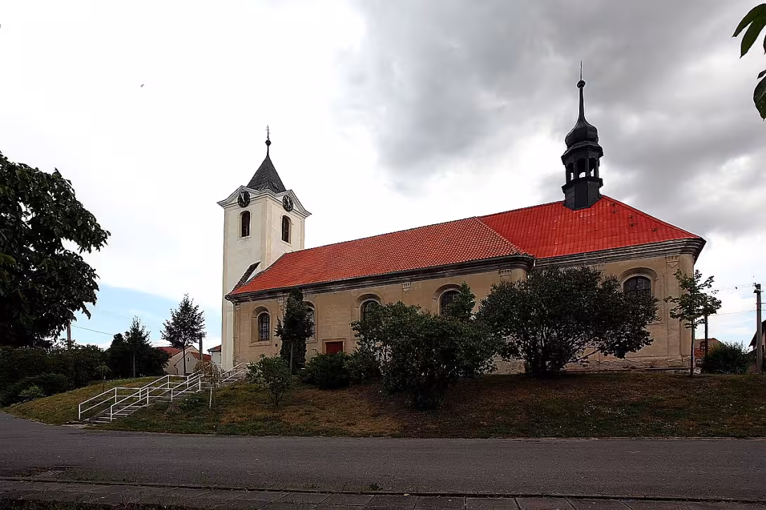 Kostel svatého Petra v okovech (Kostelní Hlavno)