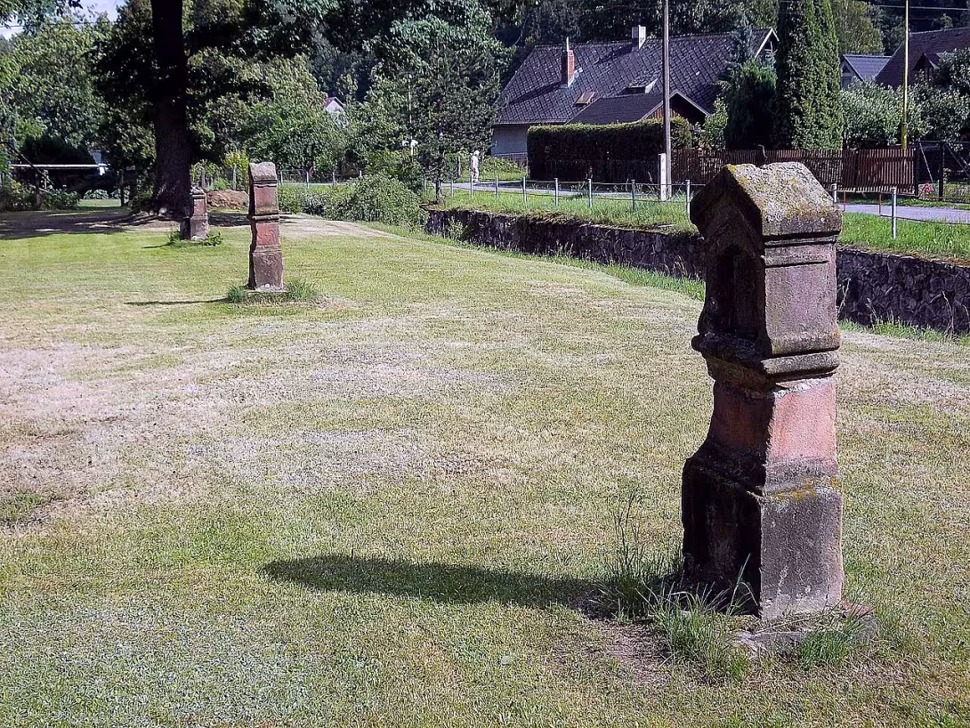 Křížová cesta (Klášterská Lhota)