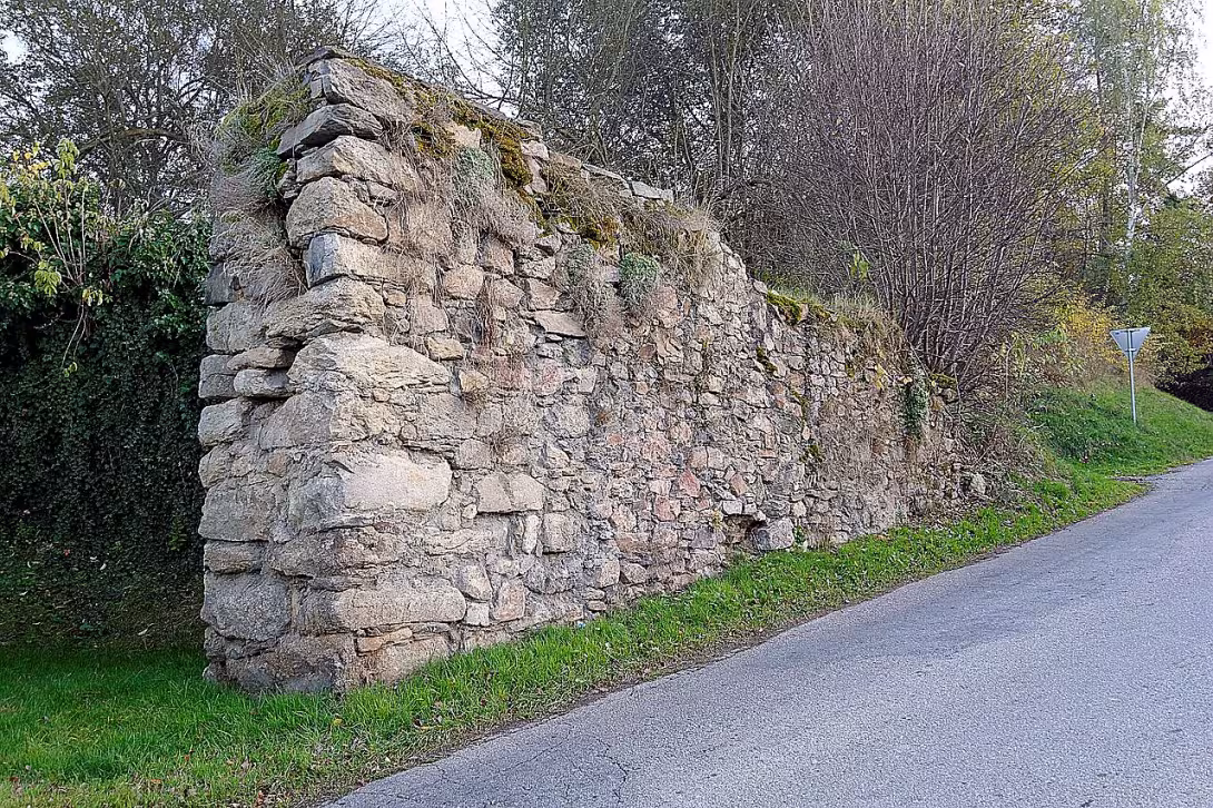 Městské opevnění v Rožmberku nad Vltavou