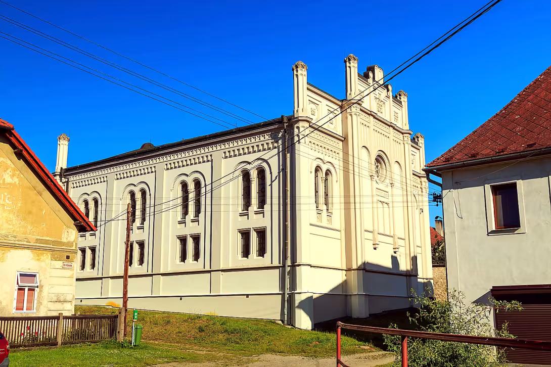 Synagoga v Golčově Jeníkově
