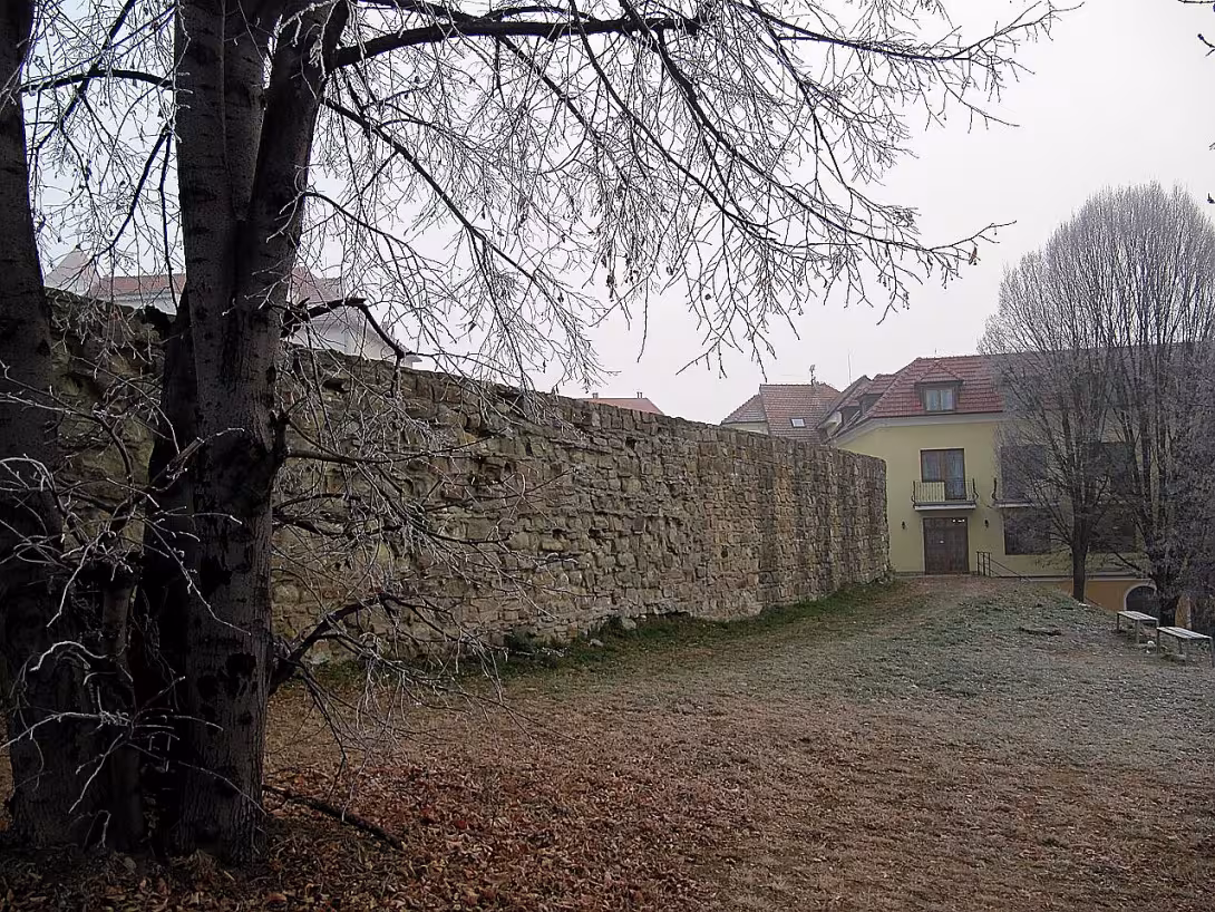 městské opevnění v Uherském Brodě