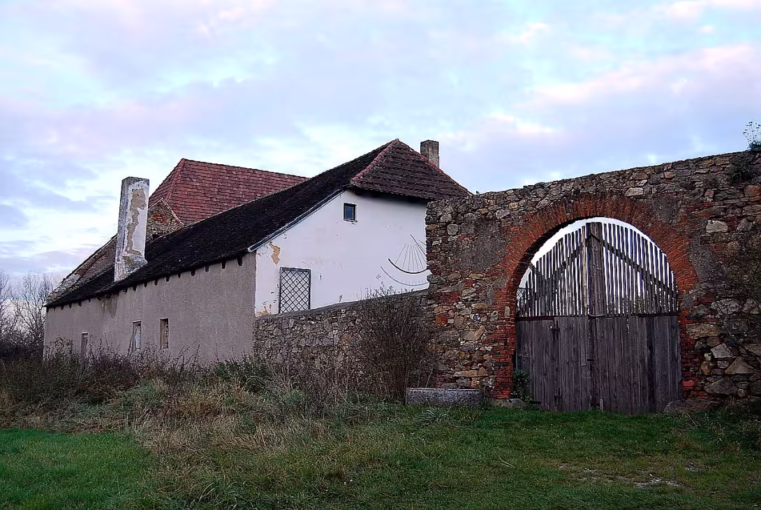 tvrz Klokočín
