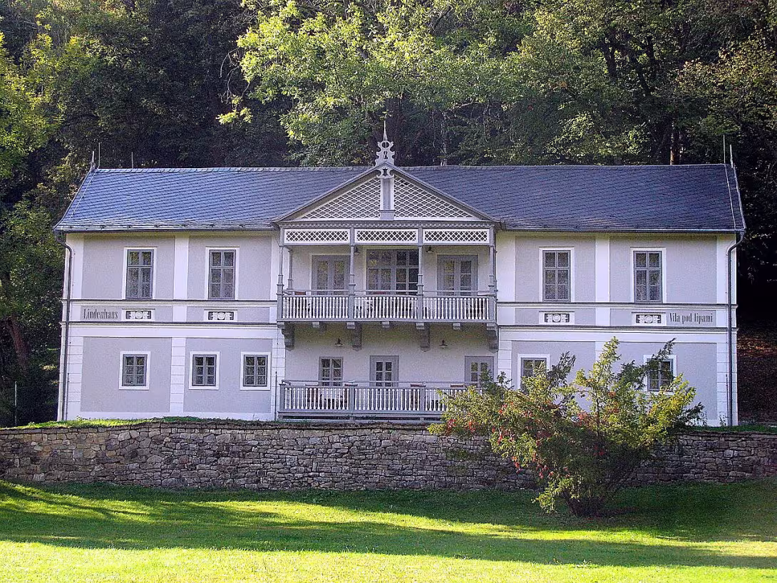 vila Lipová