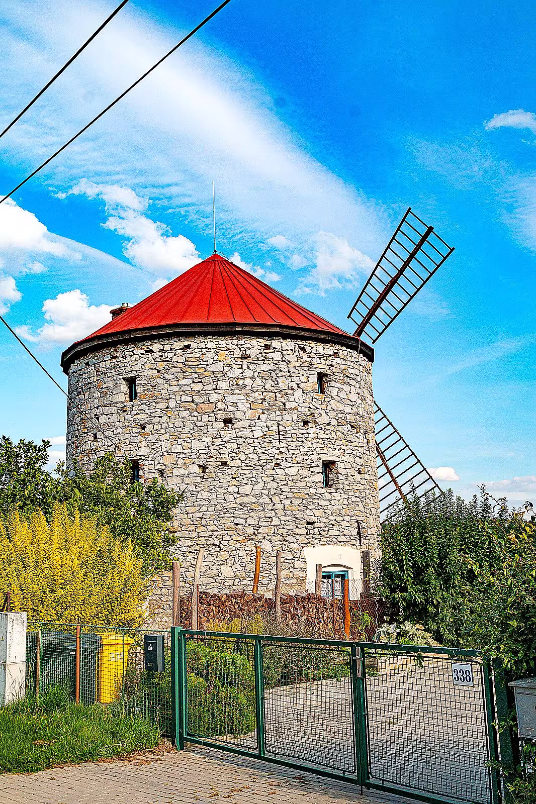 větrný mlýn (Ostrov u Macochy)