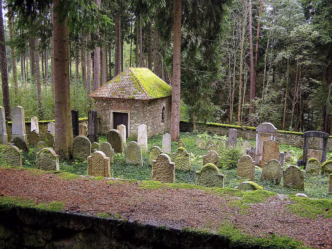 Židovský hřbitov v Markvarci