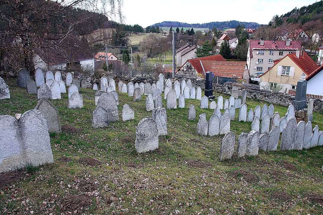 Židovský hřbitov v Rabí