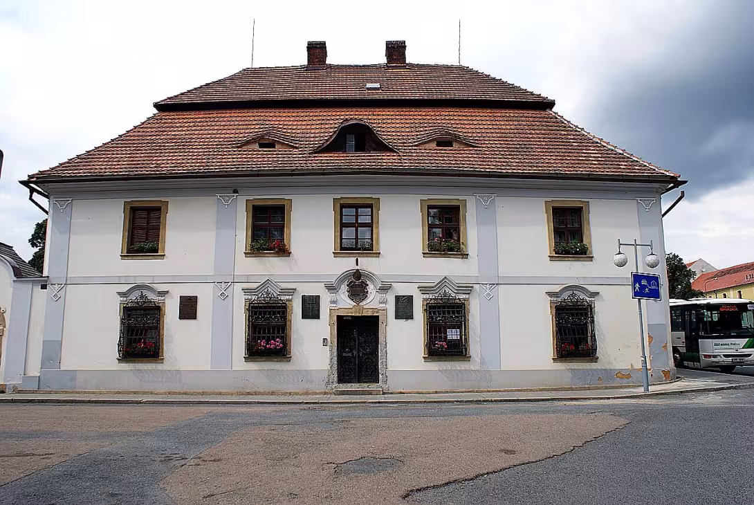 Děkanství (Spálené Poříčí)