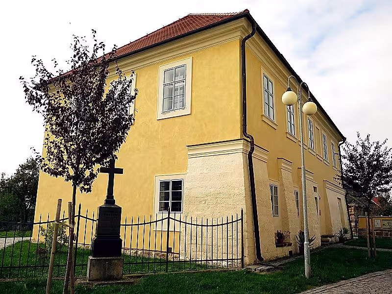 Fara (Dolní Bousov)