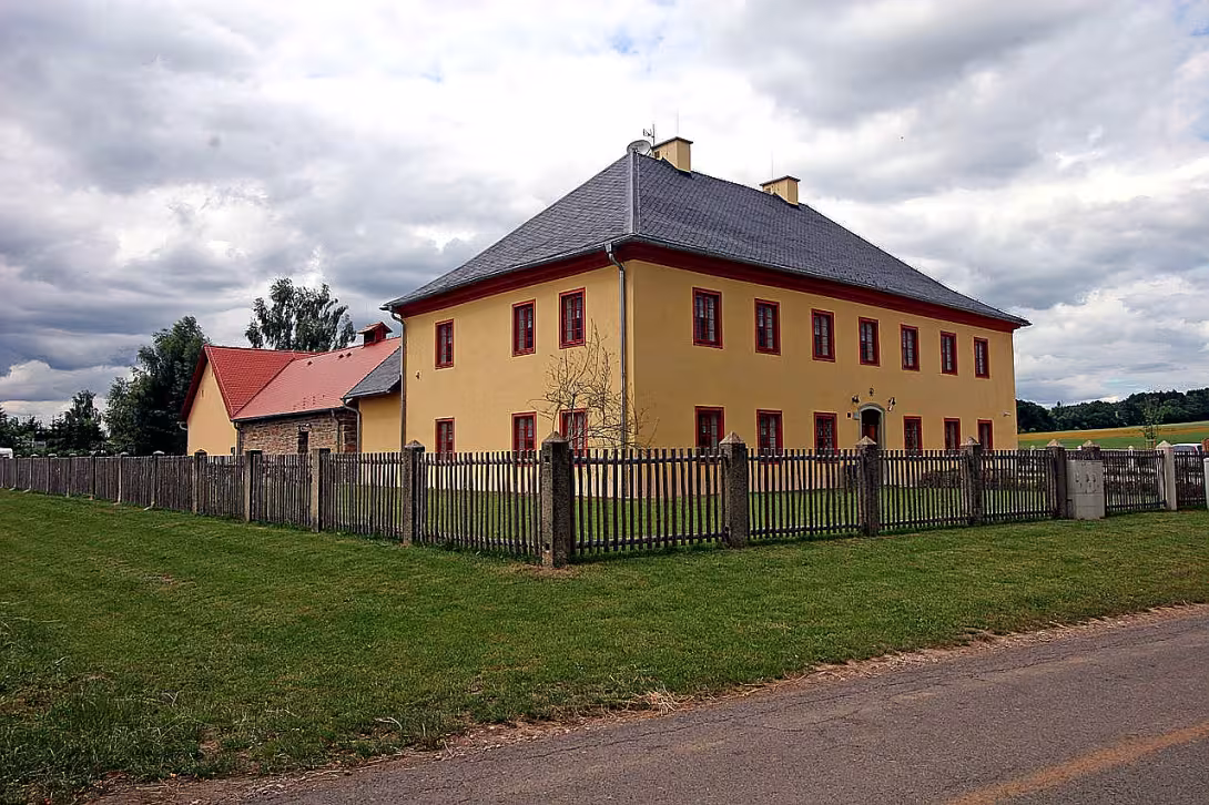 Fara (Dubenec)