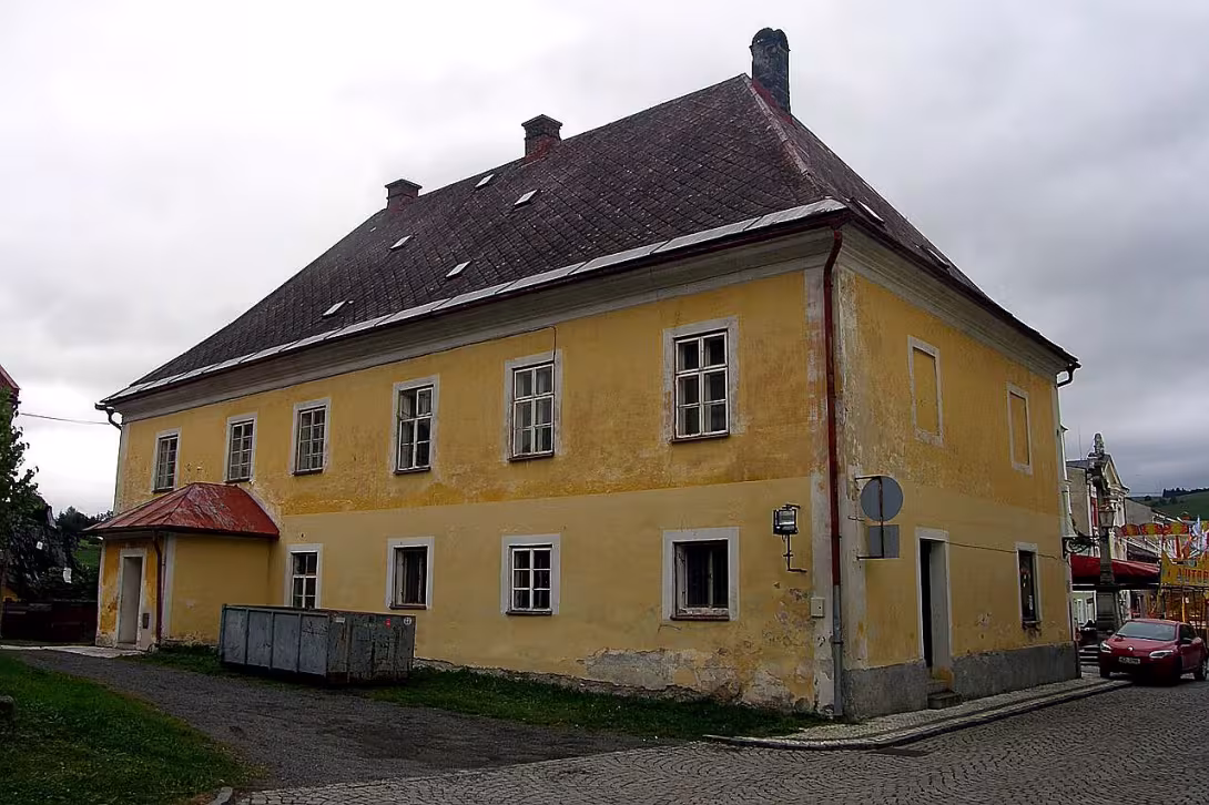 Fara (Králíky)