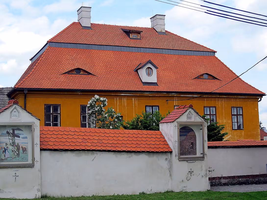 Fara (Slavonín)