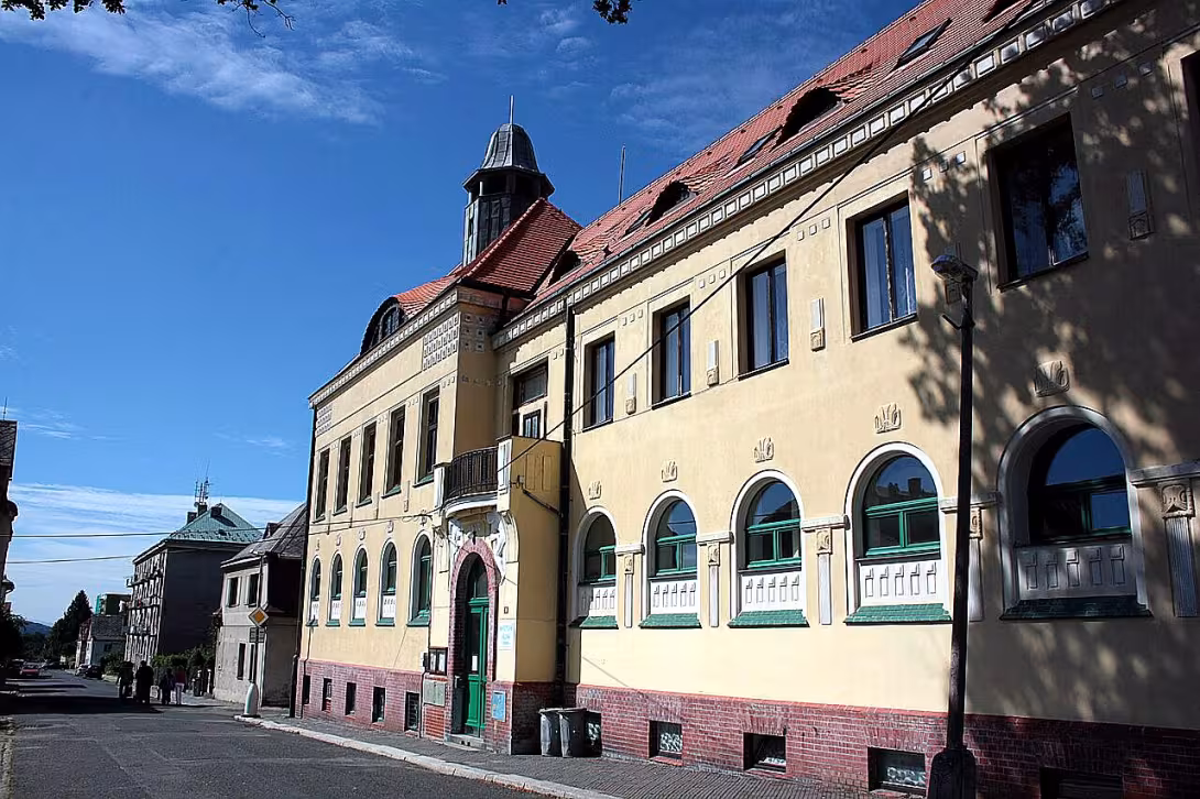 Městské lázně (Nové Město pod Smrkem)