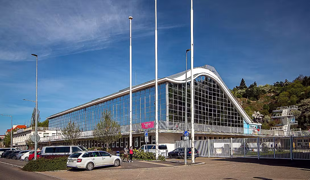 Plavecký stadion Podolí