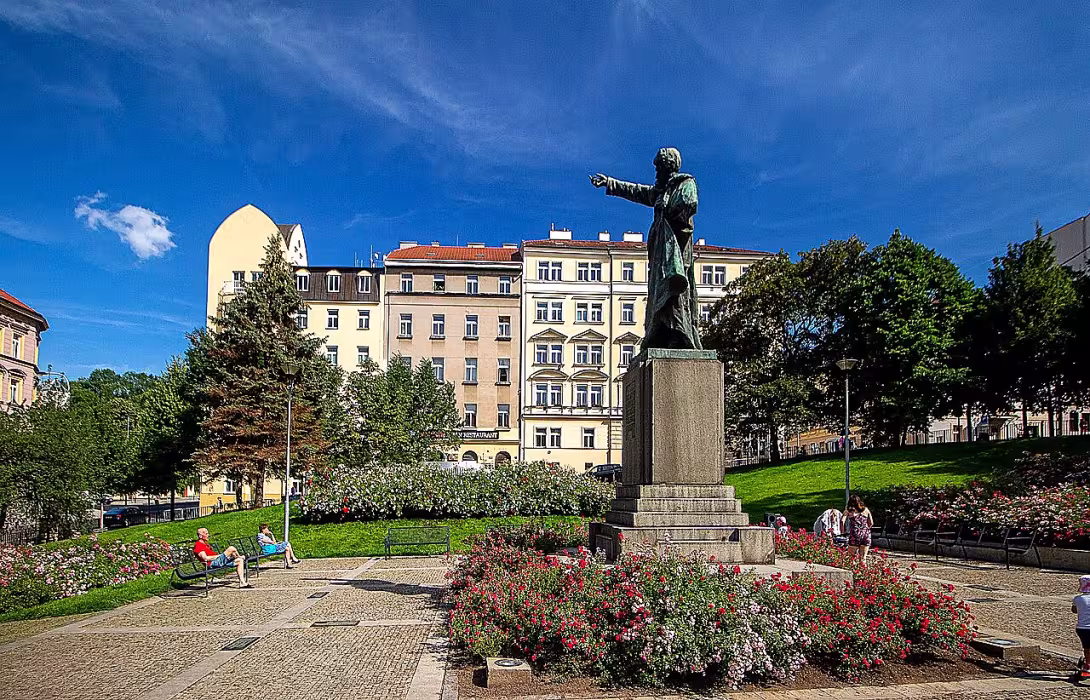 Pomník Karla Havlíčka Borovského (Praha 3)