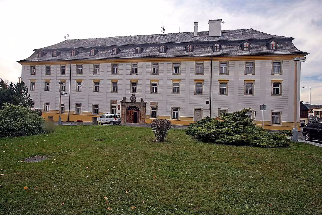 Radnice (Nový Bor)