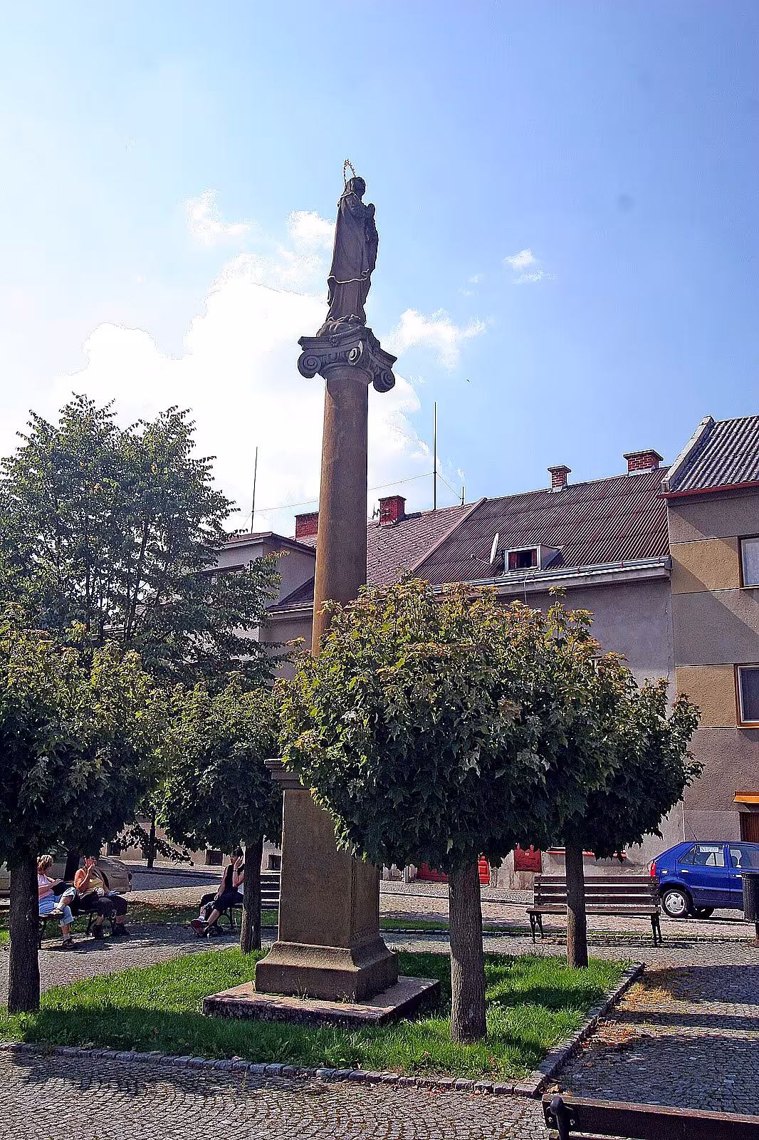 Sloup se sochou Panny Marie (Brandýs nad Orlicí)