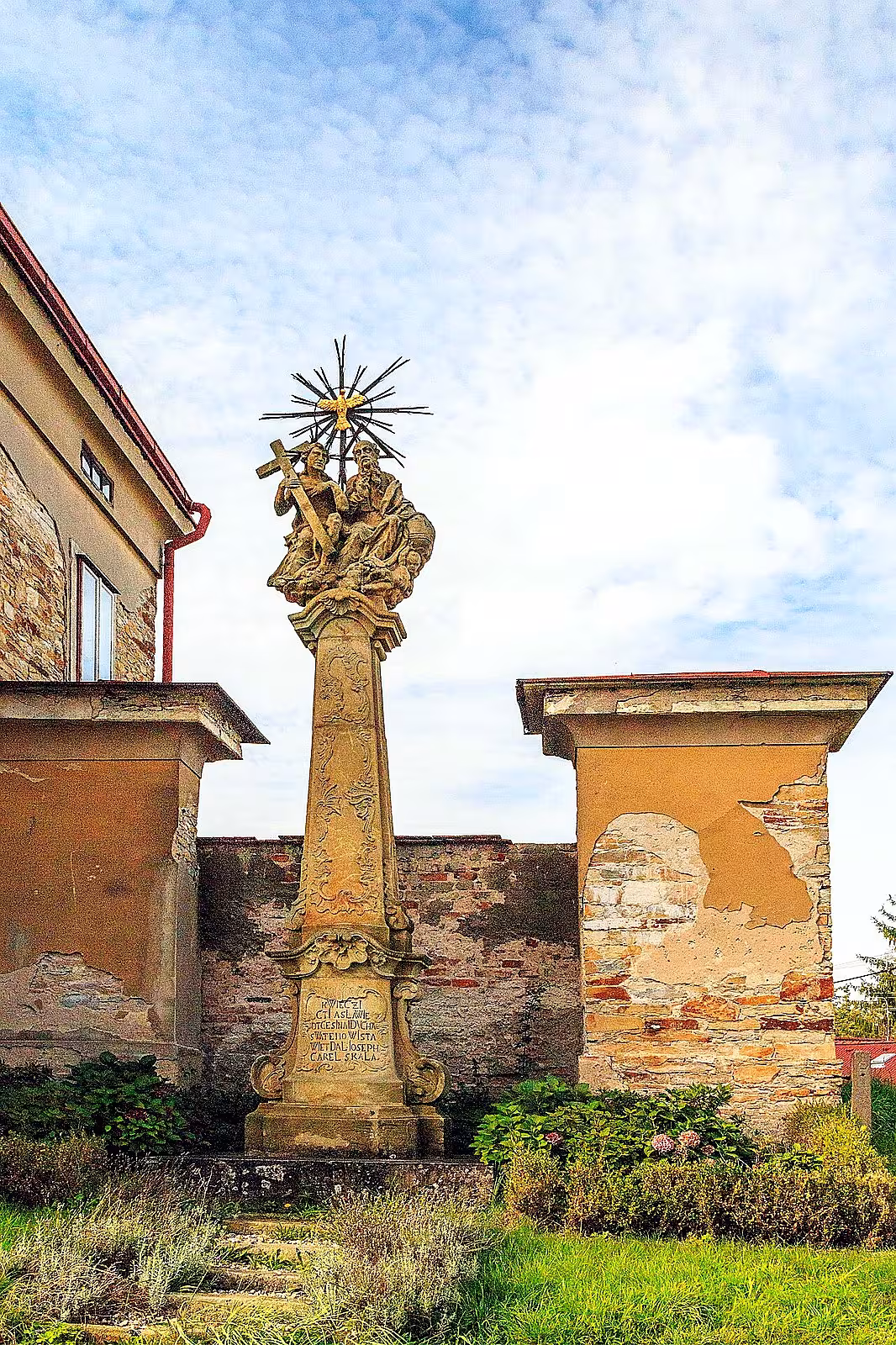 Sousoší Nejsvětější Trojice (Borohrádek)