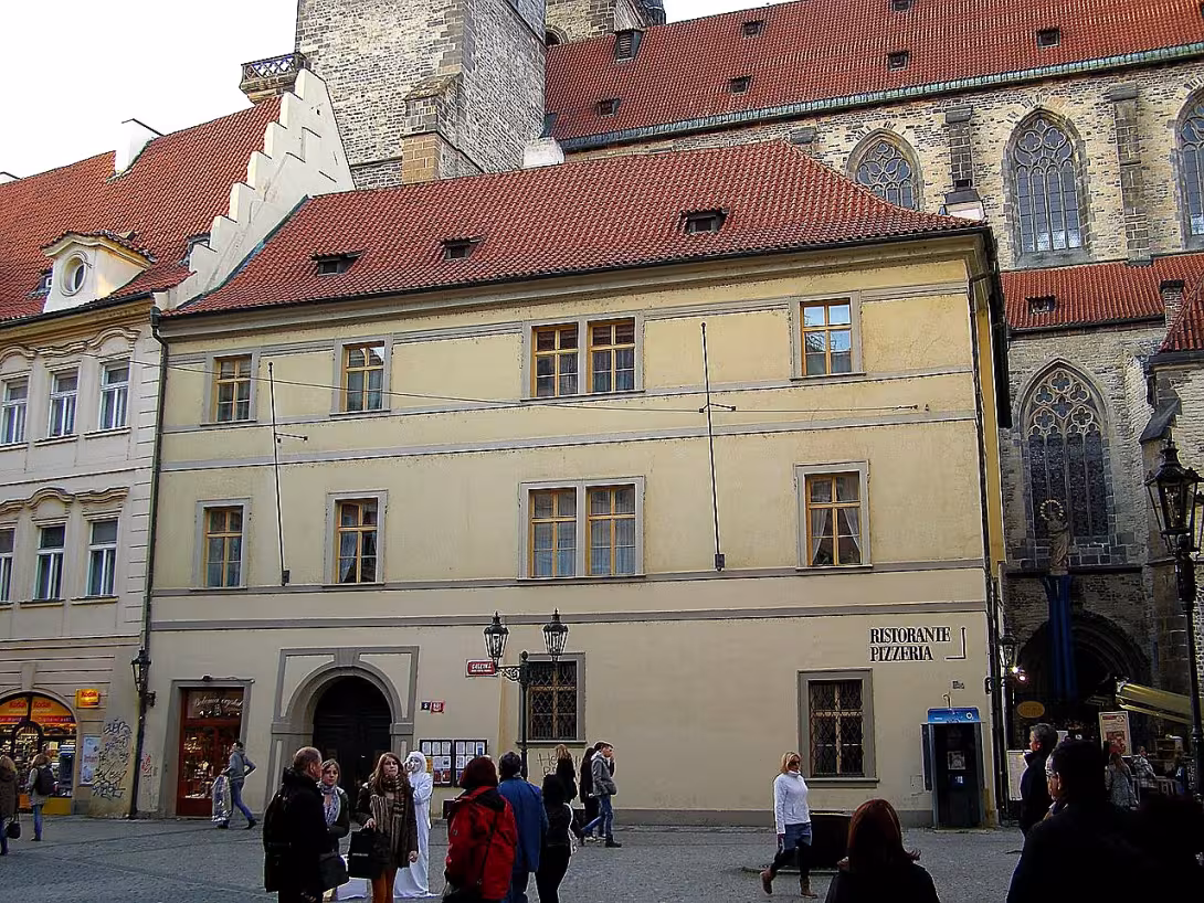 Týnská fara
