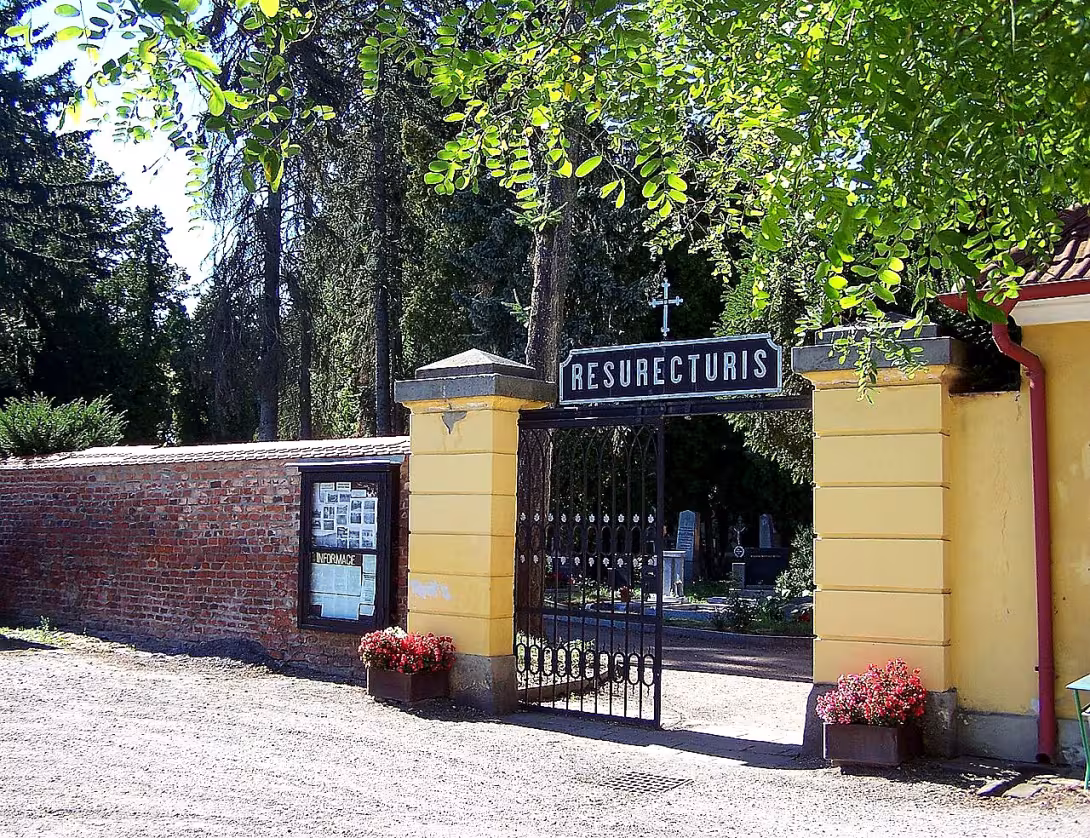 Vojenský hřbitov (Josefov)