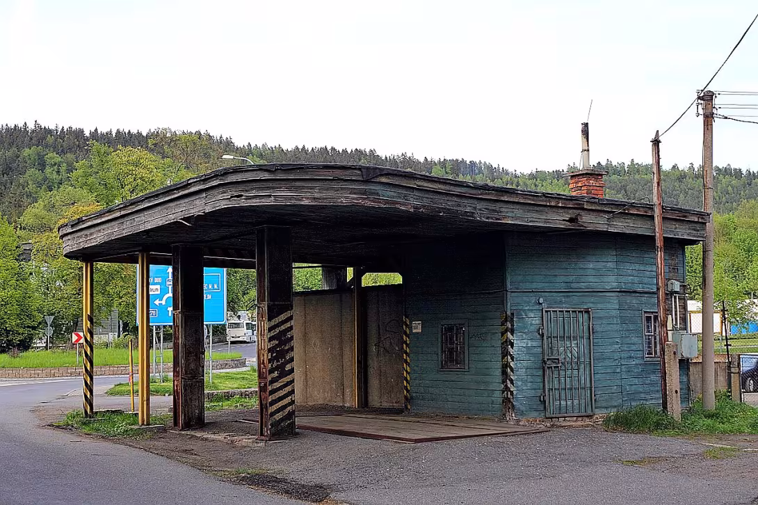 benzínová stanice z roku 1934 v Hodkovicích nad Mohelkou