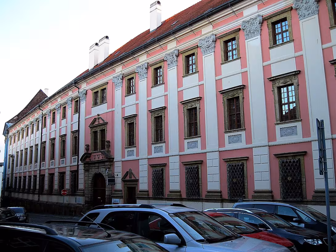 bývalý jezuitský konvikt v Olomouci