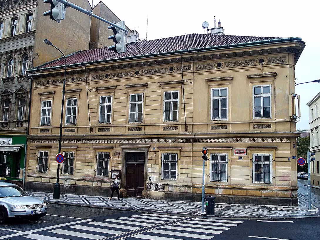 fara u kostela Nejsvětější Trojice, Praha, Trojická