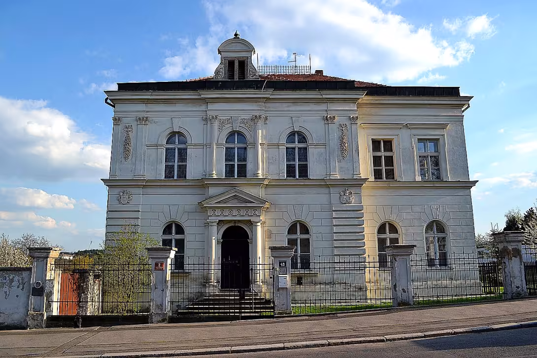 fara ve Střešovicích