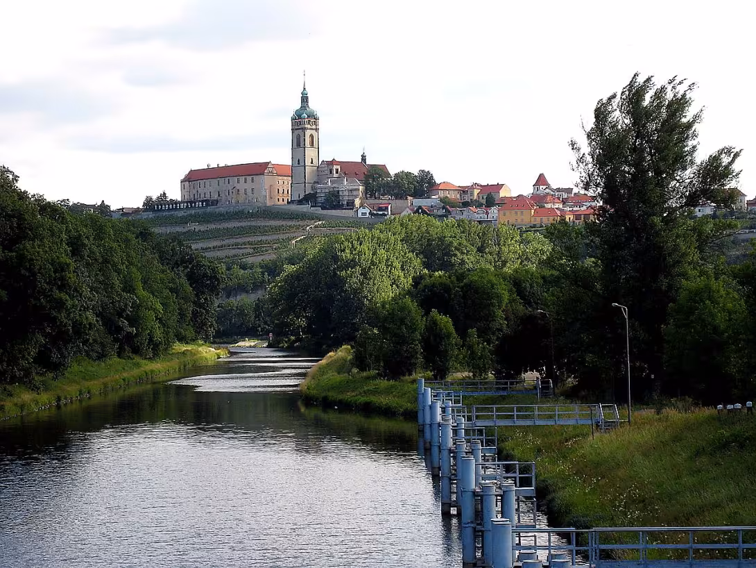laterální plavební kanál Mělník–Vraňany
