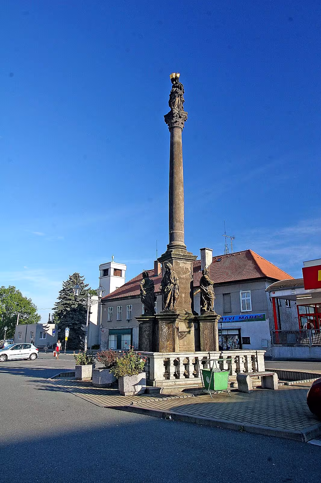 mariánský sloup v Chlumci nad Cidlinou