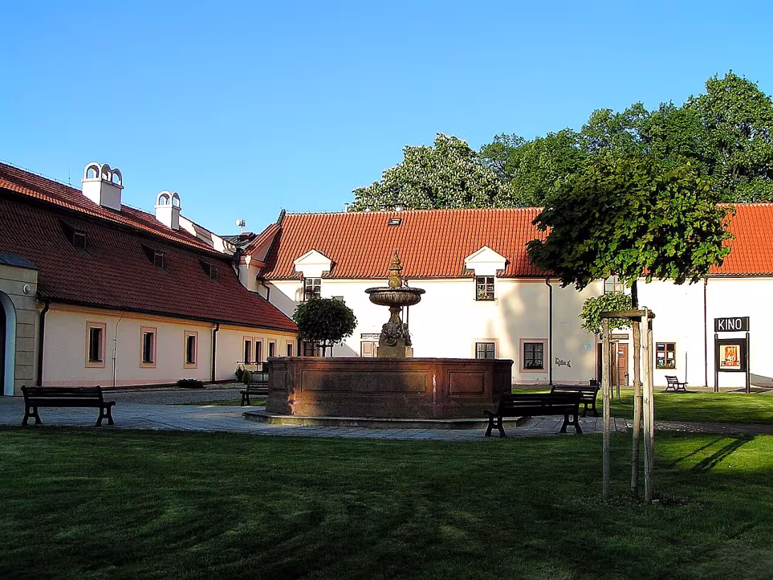 městská kašna v Poděbradech