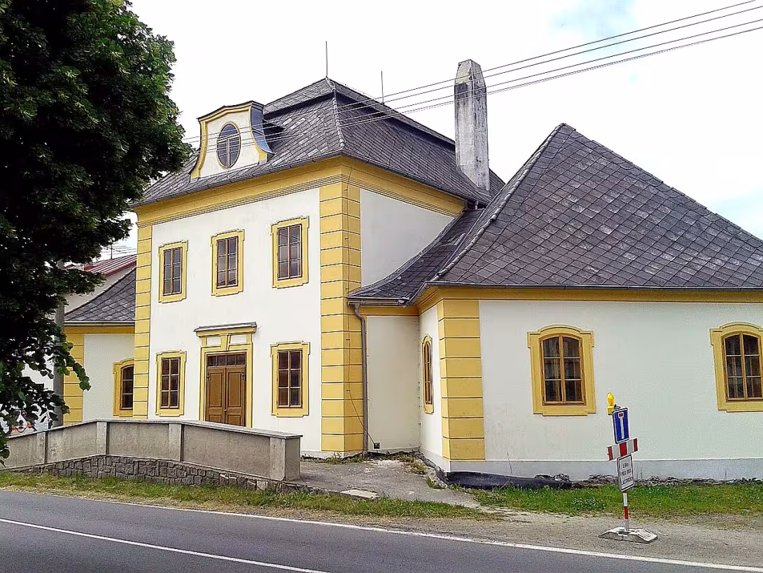 zájezdní hostinec v Ostrově nad Oslavou