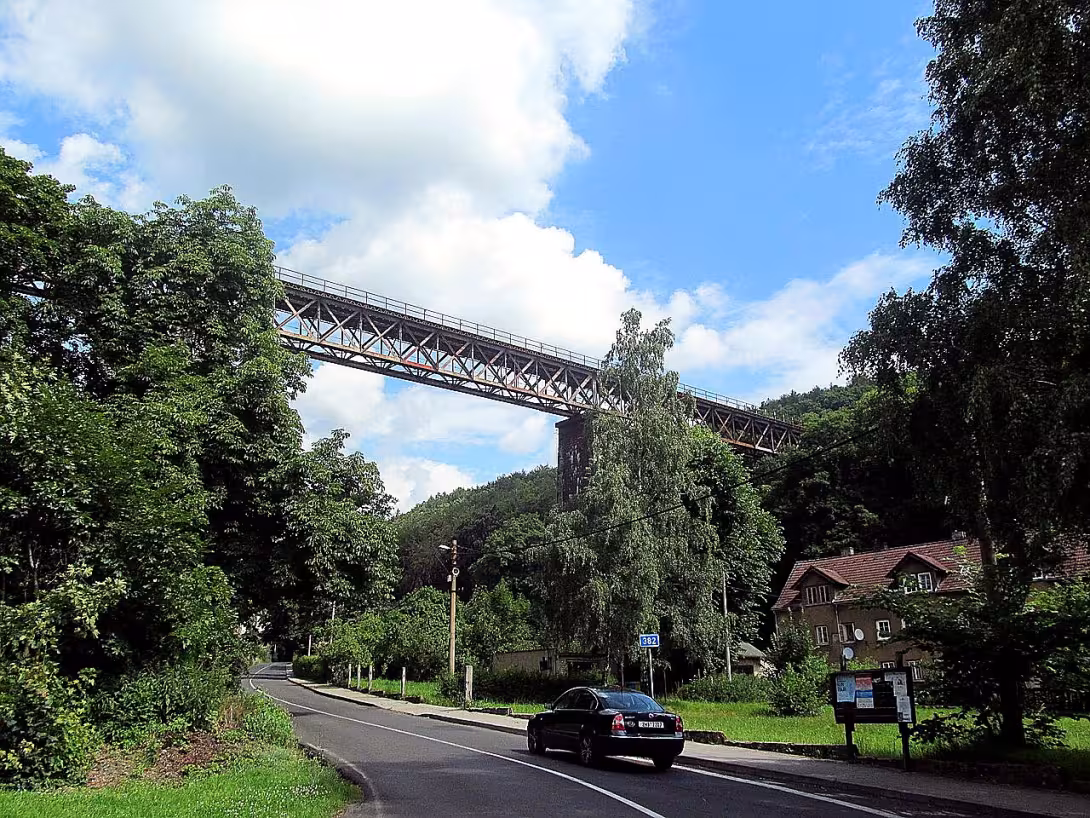 železniční viadukt Hrob-Mlýny