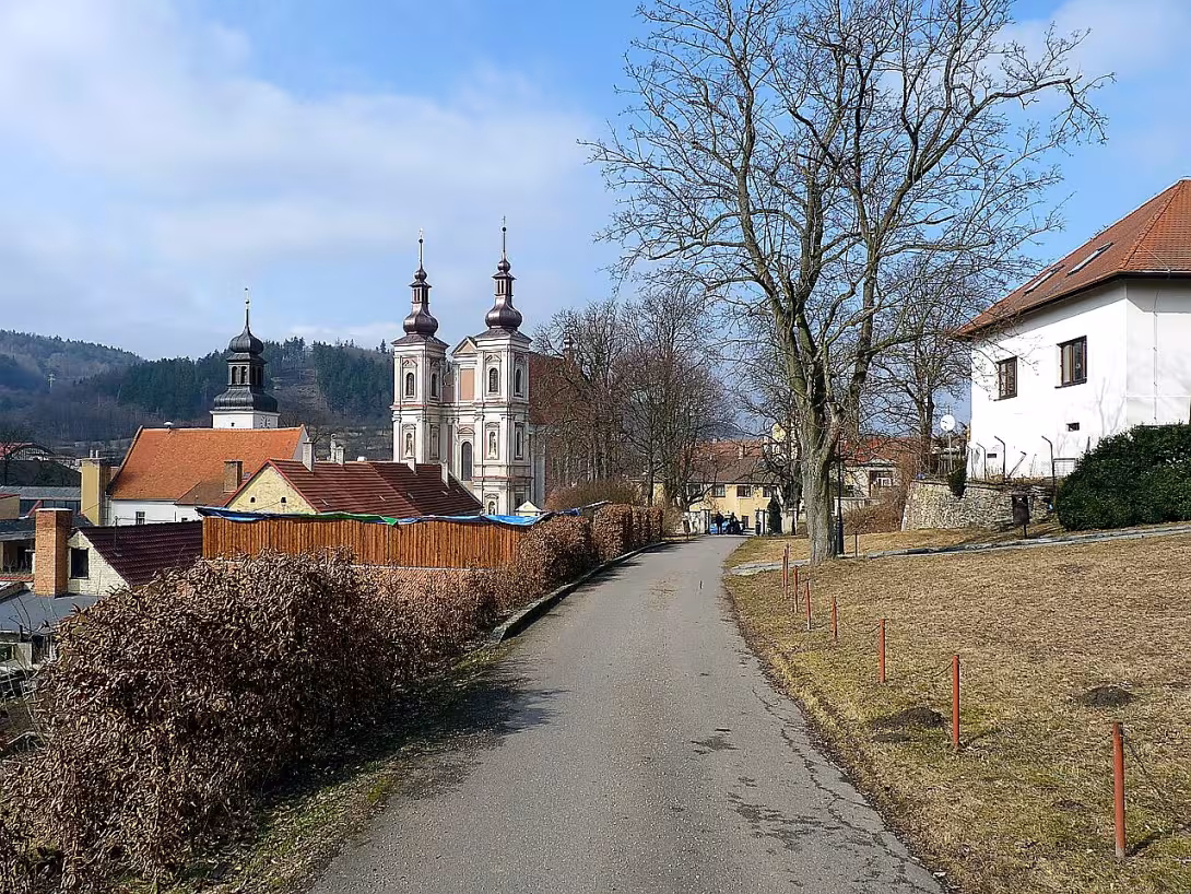 Oranžerie s hrnčírnou, Lomnice