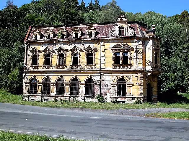 Hotel Central (Bečov nad Teplou)