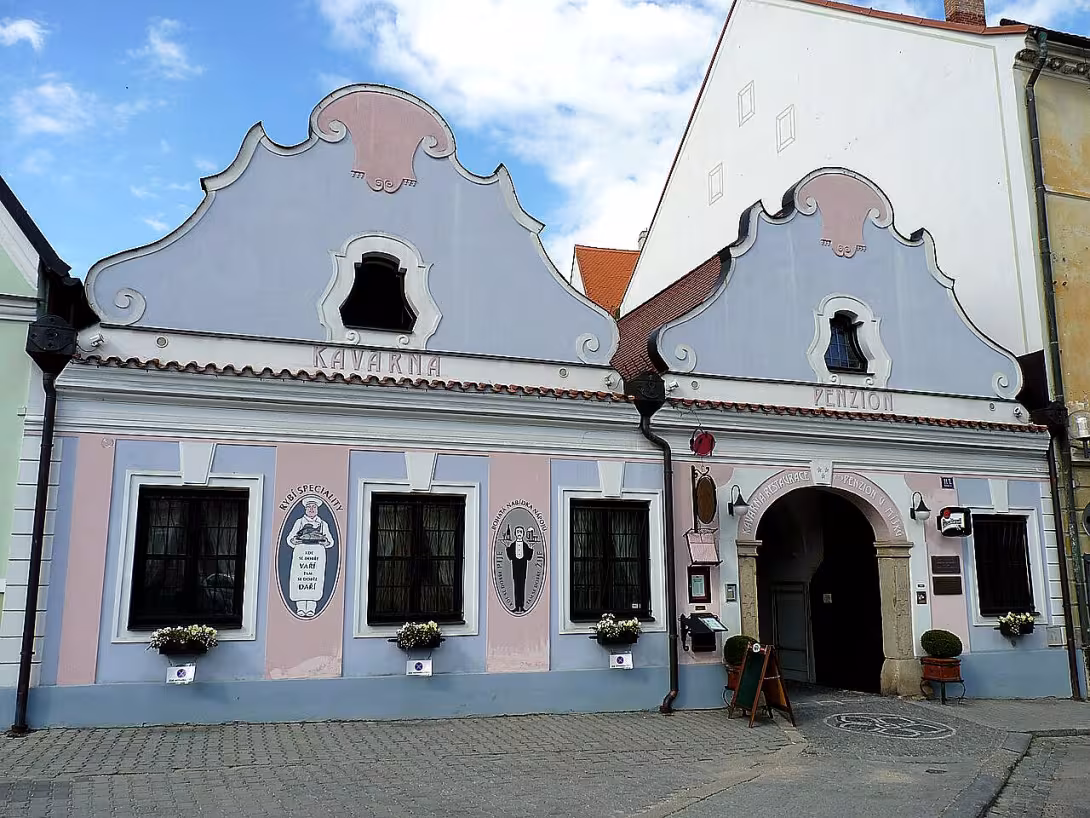 Husova čp. 11