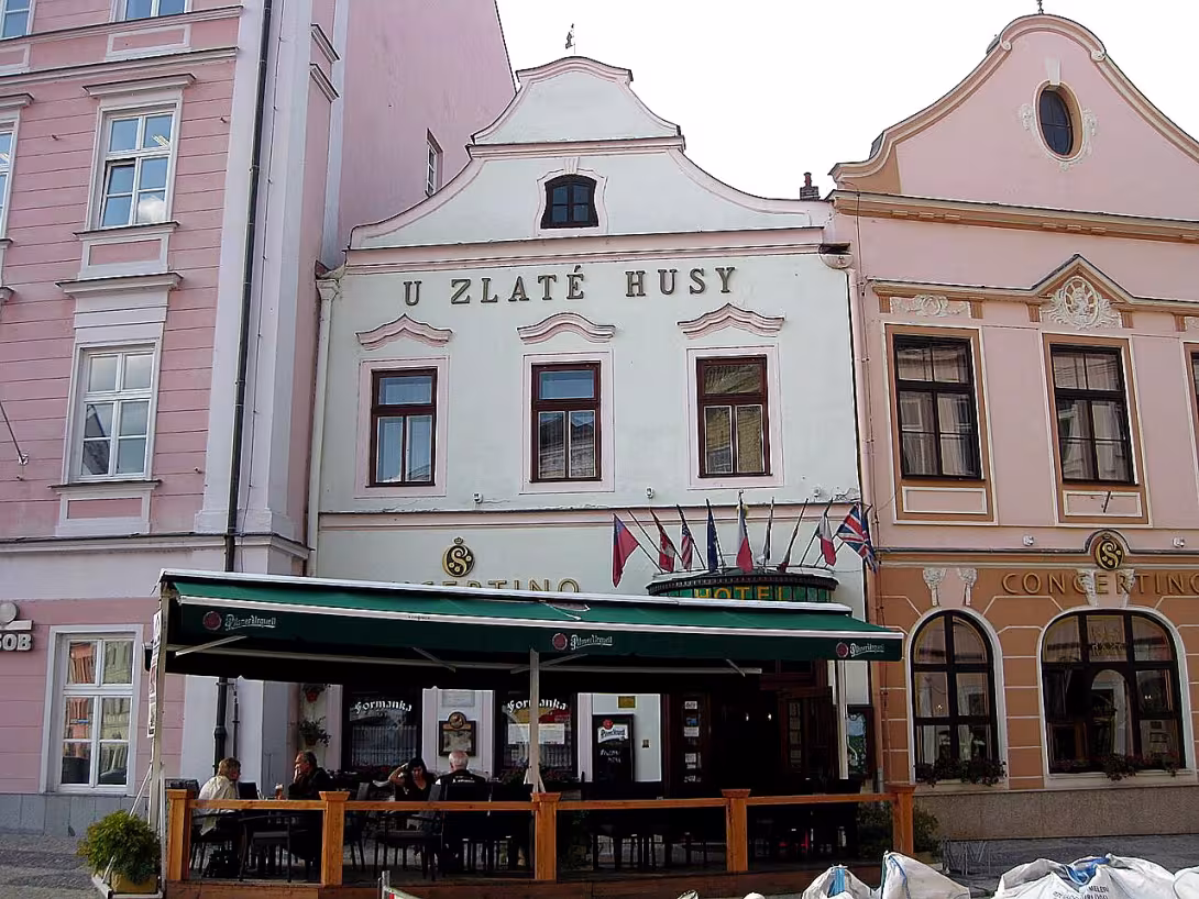 Náměstí Míru 142 (Jindřichův Hradec)