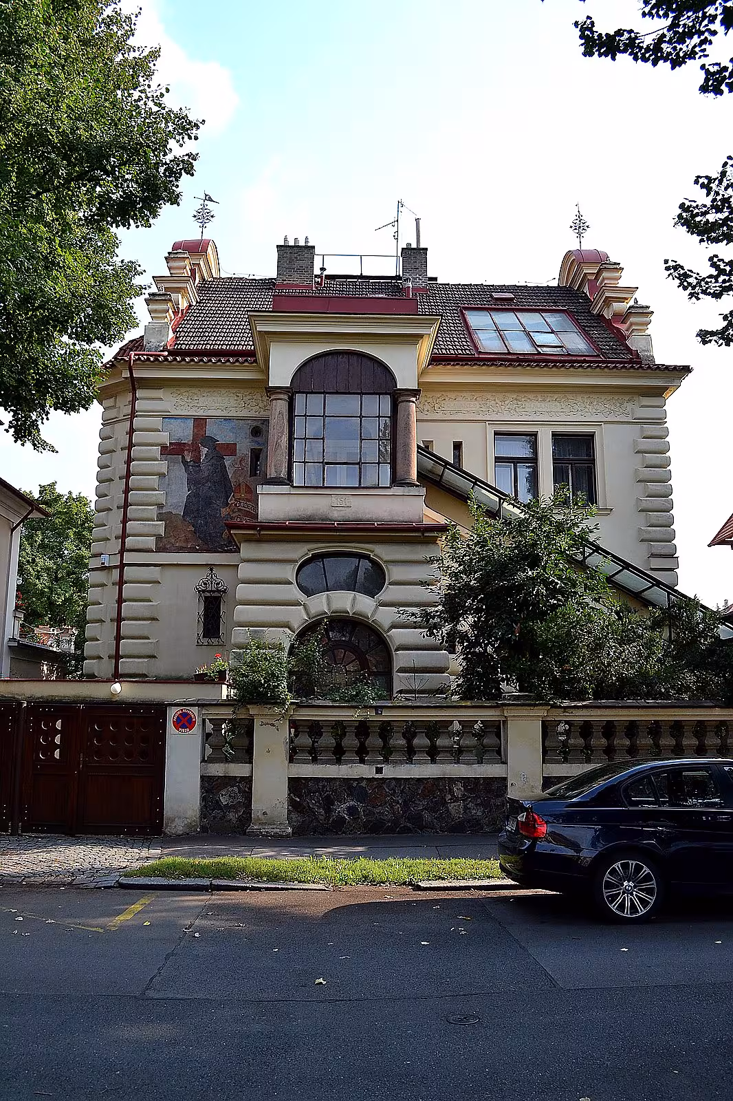 Suchardova vila (Slavíčkova 15)