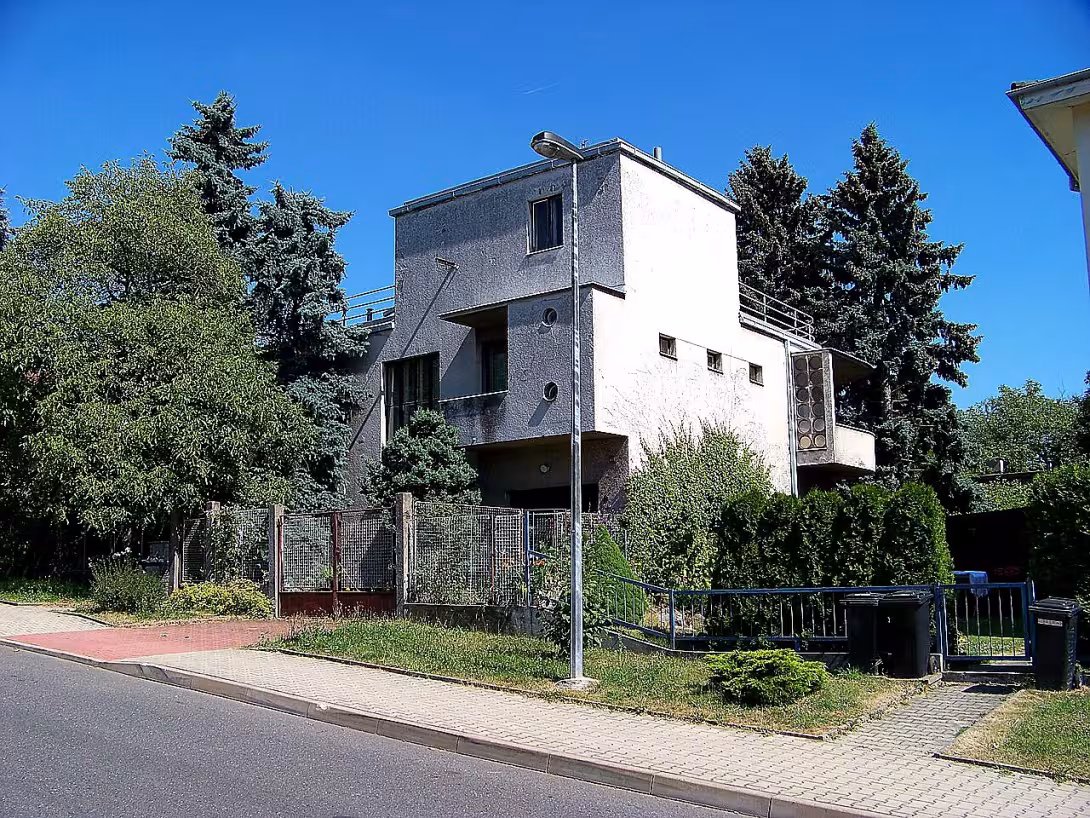 Vila Jordánská 670