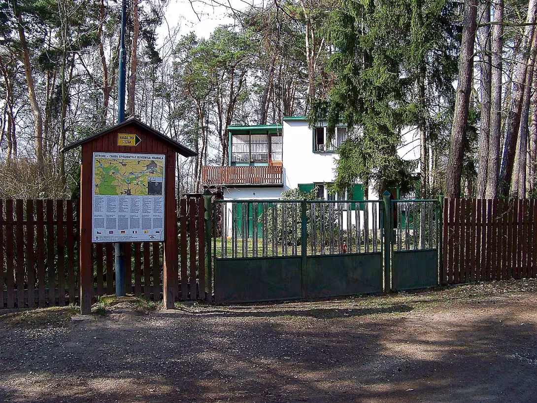 chata Bohumila Hrabala v Kersko