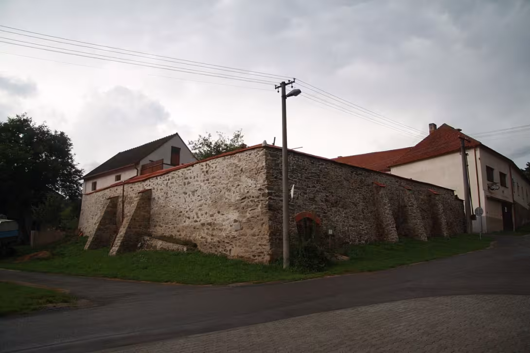 Dnešní pohled – Tvrz (1000153380)