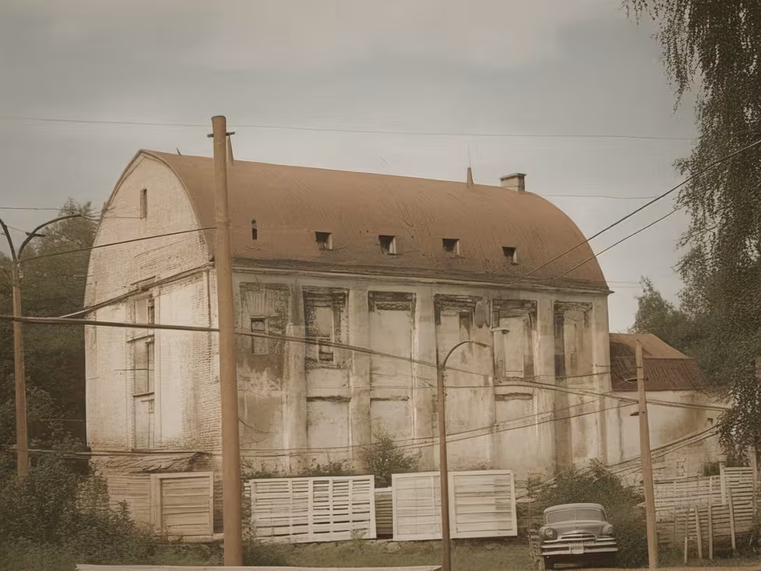 Historická podoba – obilní skladiště s přístavbou správní budovy
