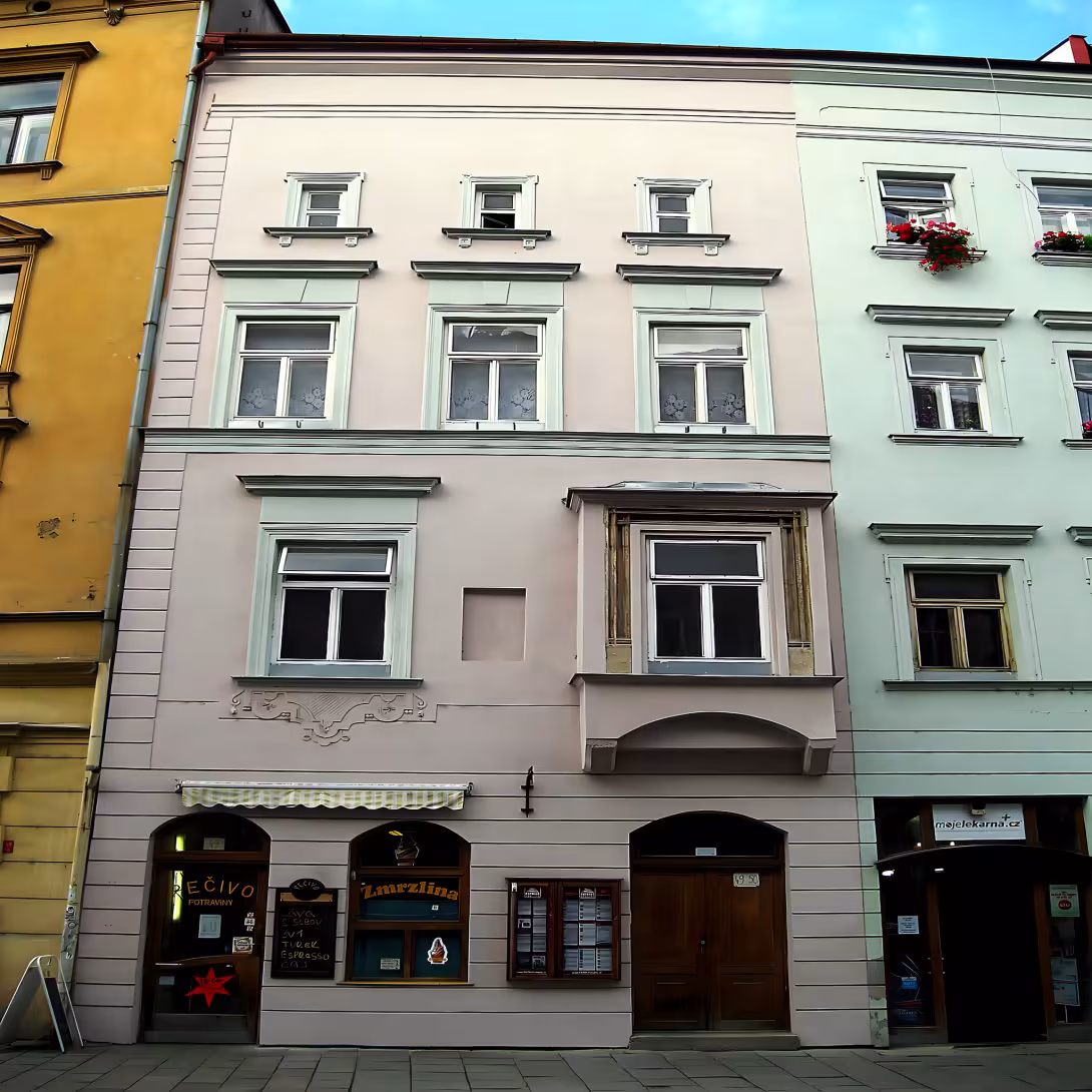 Dolní náměstí 49