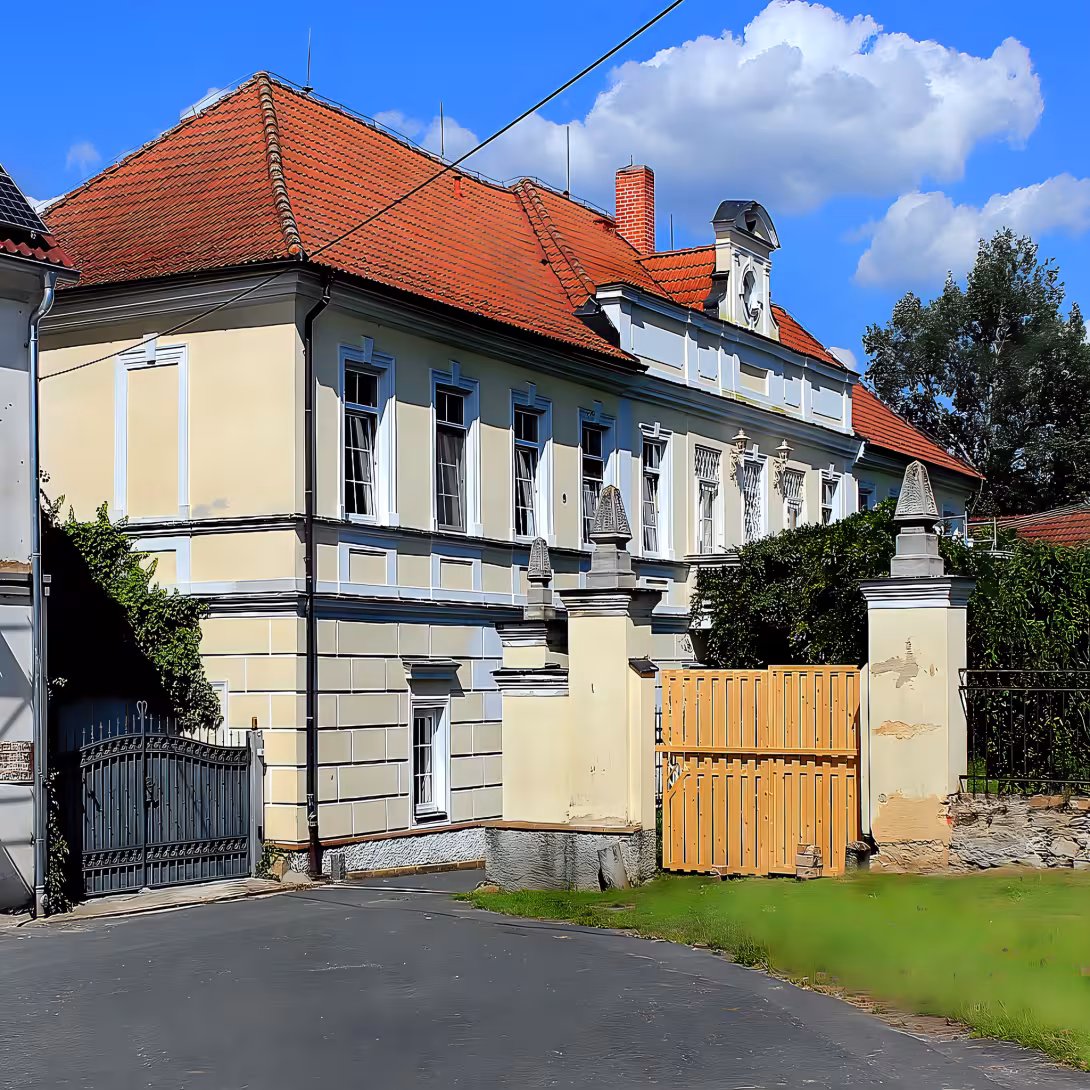 zámek Nahošice