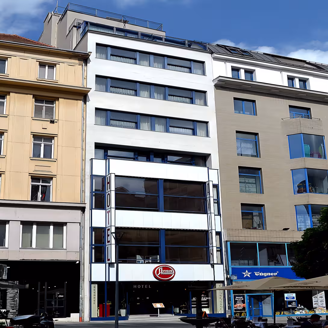 Hotel Avion