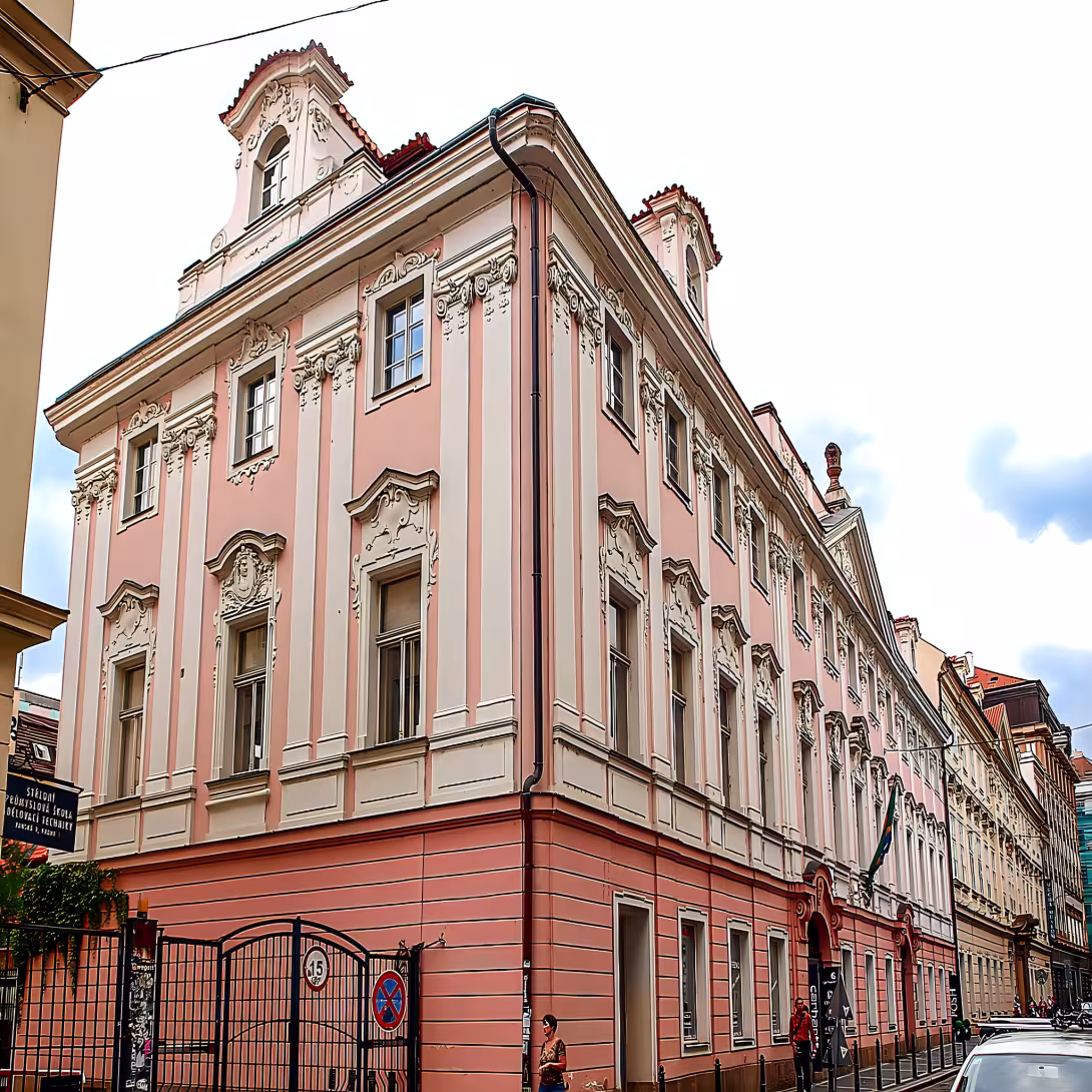 Neubergovský palác