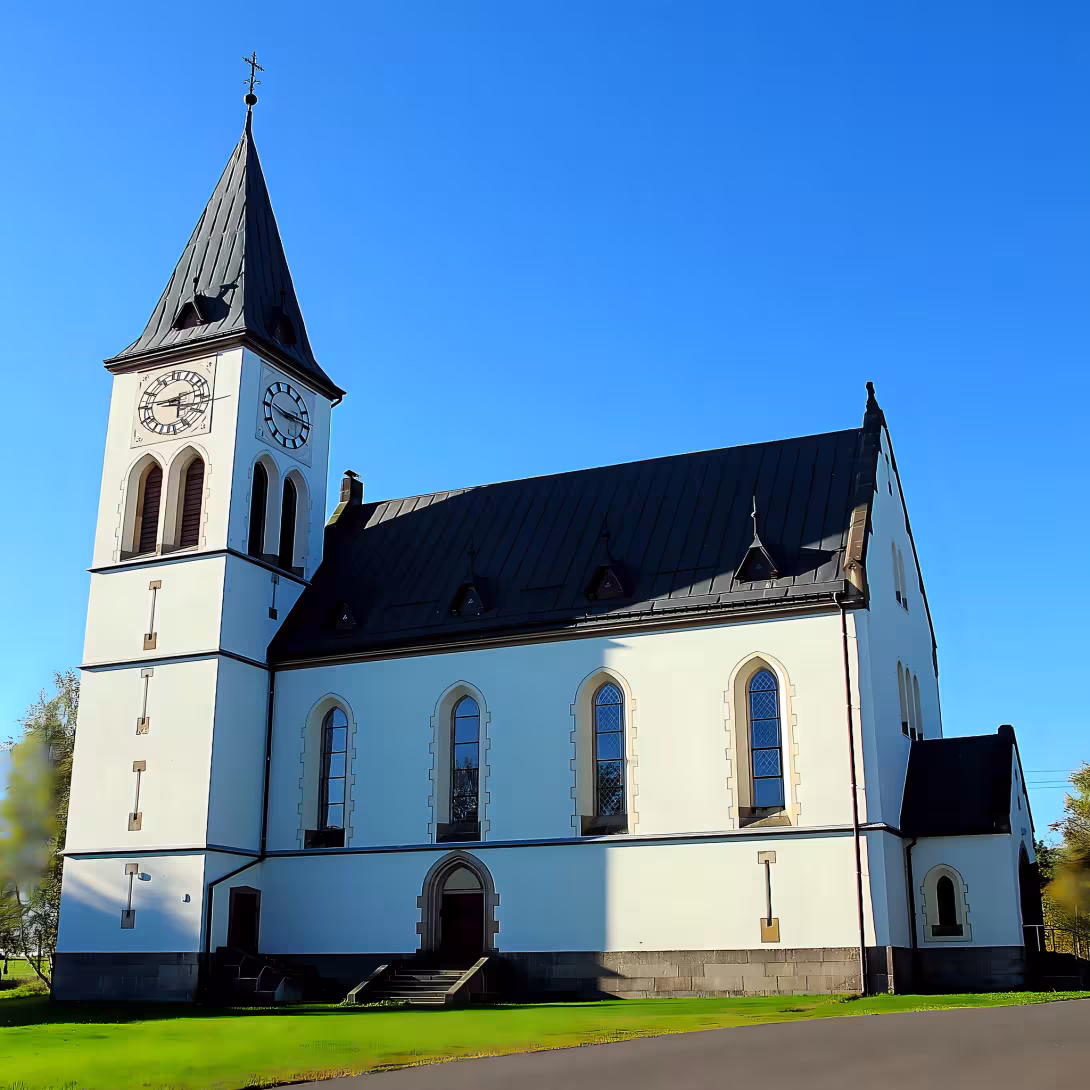 Kostel Nejsvětějšího Srdce Ježíšova v Horním Maxově