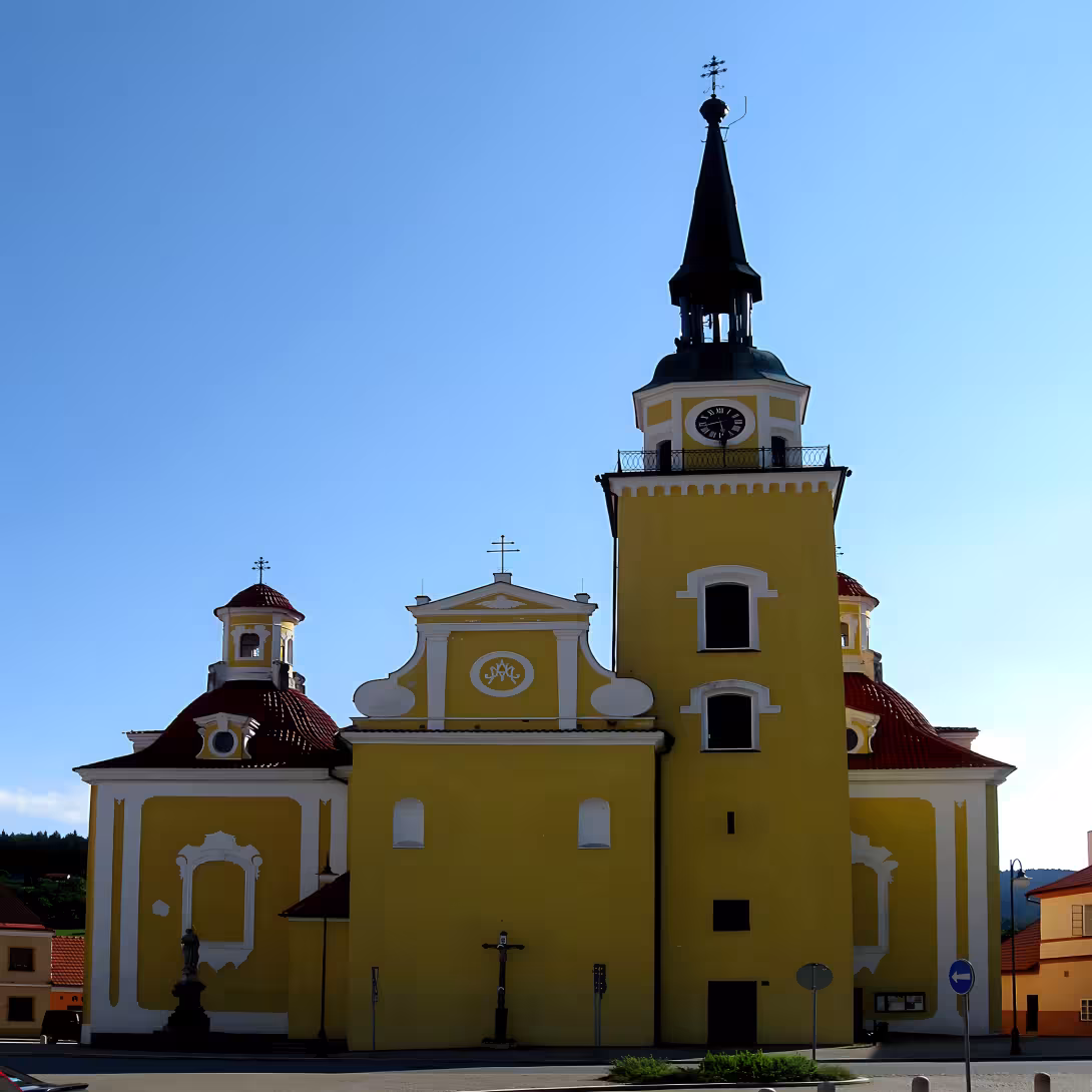 Kostel Zvěstování Panny Marie (Vlachovo Březí)